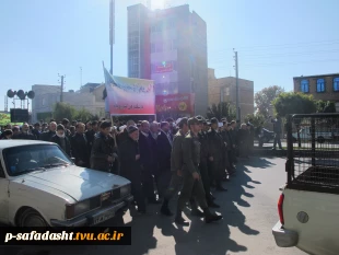 حضور دانشجویان و همکاران در مراسم راهپیمایی 13 آبان 11