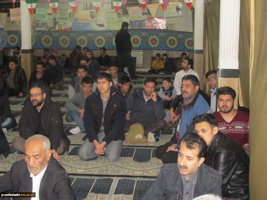 مراسم جشن انقلاب در مسجد جامع صفادشت 5