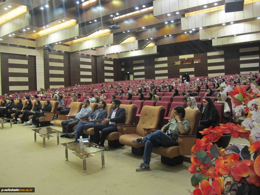 برگزاری همایش نخبگان
آموزشکده تربیت بدنی امام علی(ع) با همکاری فرهنگسرای صفادشت 8