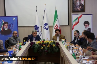 دکتر خسرویان در گردهمایی فرماندهان بسیج اساتید دانشگاه فنی و حرفه‌ای:
شهیدان چمران و طهرانی‌مقدم انسان تراز انقلاب اسلامی هستند 4