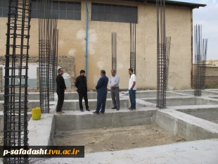 گزارش بازدید بخشدار و شهردار صفادشت از پروژه احداث خوابگاه دانشجویی آموزشکده تربیت بدنی امام علی (ع) صفادشت 3