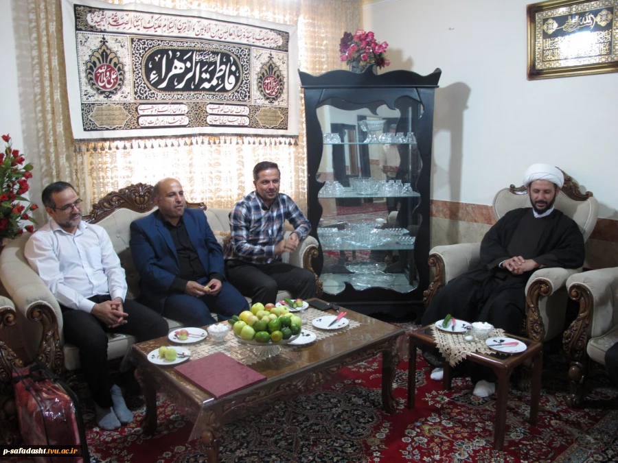 دیدار رییس آموزشکده تربیت بدنی امام علی (ع) با خانواده شهید " محمود بروجلو" به مناسبت هفته دفاع مقدس 2