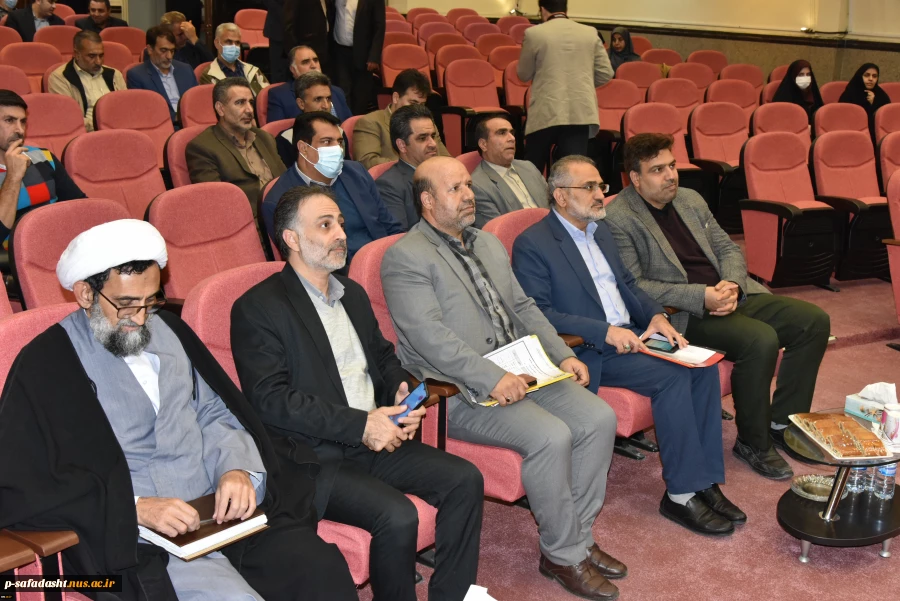 معاون پارلمانی رئیس جمهور در دانشگاه فنی و حرفه‌ای:
هیئت‌علمی‌های بسیجی در این مقطع از تاریخ نظام جمهوری اسلامی رسالت سنگینی بر عهده دارند و امروز تبیین مسائل برای دانشجویان و دانش‌آموزان یک ضرورت است 3