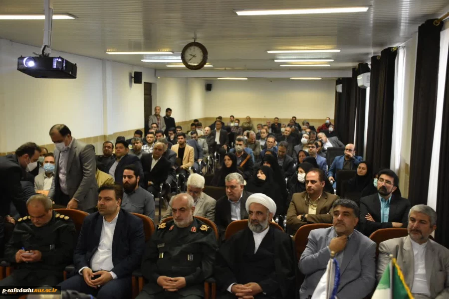 حضور دکتر خسرویان در آیین رونمایی از یادمان شهیدان گمنام دانشکده فنی و حرفه‌ای شهید چمران رشت
 5