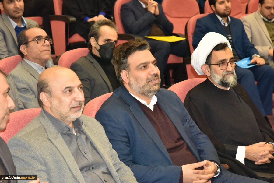 معاون وزیر و رئیس سازمان تحقیقات، آموزش و ترویج کشاورزی در همایش روز ملی پژوهش و فناوری دانشگاه فنی و حرفه‌ای:
دانشگاه فنی و حرفه‌ای می‌تواند در برقراری امنیت غذایی به عنوان اولویت کشور نقش‌آفرین باشد 4
