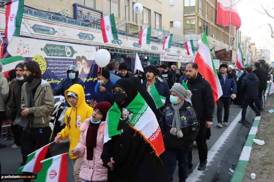 برپایی غرفه گسترده دانشگاه فنی و حرفه ای استان تهران در مراسم راهپیمایی یوم الله ۲۲بهمن
 3