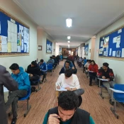 امتحانات پایان ترم نیم سال اول سال تحصیلی 1403-1402 4