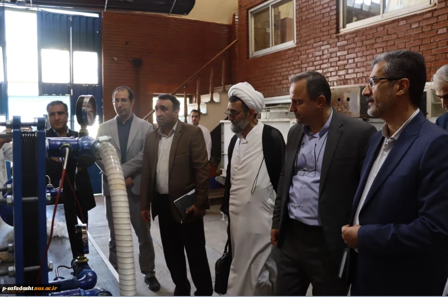 در آستانه آغاز سال تحصیلی جدید و همزمان با فرارسیدن هفته دفاع مقدس صورت پذیرفت؛
بازدید معاون آموزشی دانشگاه ملی مهارت از کارگاه‌های آموزشی دانشکده فنی انقلاب اسلامی و برگزاری مراسم گرامیداشت هفته دفاع مقدس و آیین گلاب شویی در جوار مقبره مطهر شهدای گمنام 