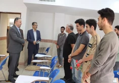 در آستانه آغاز سال تحصیلی جدید و همزمان با فرارسیدن هفته دفاع مقدس صورت پذیرفت؛
بازدید معاون آموزشی دانشگاه ملی مهارت از کارگاه‌های آموزشی دانشکده فنی انقلاب اسلامی و برگزاری مراسم گرامیداشت هفته دفاع مقدس و آیین گلاب شویی در جوار مقبره مطهر شهدای گمنام دانشکده فنی انقلاب اسلامی تهران