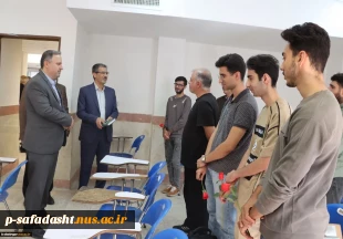در آستانه آغاز سال تحصیلی جدید و همزمان با فرارسیدن هفته دفاع مقدس صورت پذیرفت؛
بازدید معاون آموزشی دانشگاه ملی مهارت از کارگاه‌های آموزشی دانشکده فنی انقلاب اسلامی و برگزاری مراسم گرامیداشت هفته دفاع مقدس و آیین گلاب شویی در جوار مقبره مطهر شهدای گمنام 