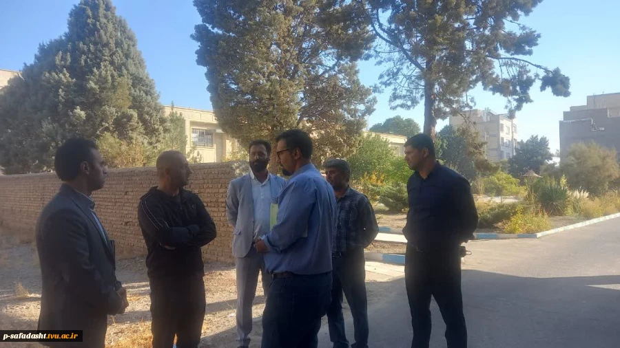 بازدید شرکت مهندسین مشاور طرح و سازه البرز جهت پیشبرد پروژه خوابگاه دانشجوئی نیمه تمام  بخش تربیت بدنی دانشکده صفادشت 5