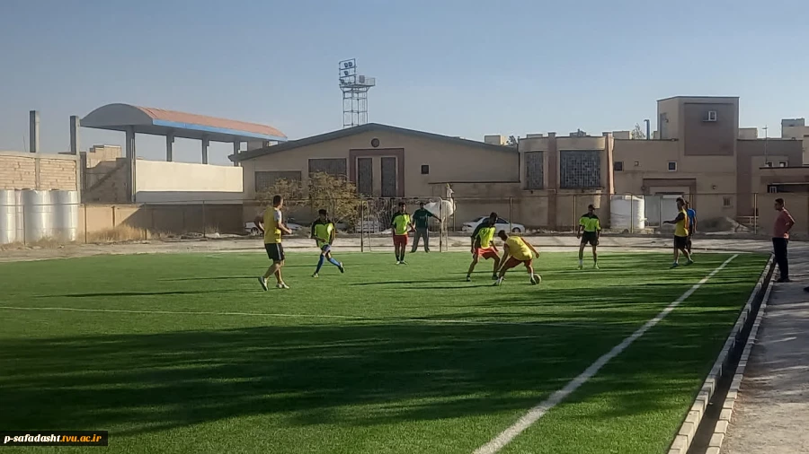 قهرمانی تیم فوتبال دانشکده صفادشت (کشاورزی - تربیت بدنی) در مسابقات 6 جانبه دانشگاه ملی مهارت استان تهران 2