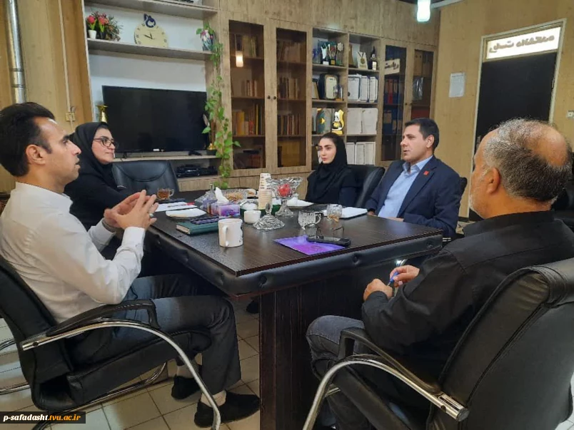 نعقاد تفاهم‌نامه همکاری‌های مشترک میان دانشکده صفادشت (کشاورزی - تربیت بدنی)  و گروه صنعتی فابکو