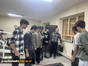 ‌برگزاری رویداد «روز باز دانشکده» از آزمایشگاه ها و کارگاه های مرکز به مناسبت هفته جهانی کارآفرین 7