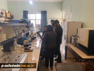 ‌برگزاری رویداد «روز باز دانشکده» از آزمایشگاه ها و کارگاه های مرکز به مناسبت هفته جهانی کارآفرین 10