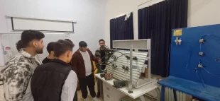 ‌برگزاری رویداد «روز باز دانشکده» از آزمایشگاه ها و کارگاه های مرکز به مناسبت هفته جهانی کارآفرین 11