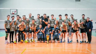 کسب عنوان قهرمانی مسابقات لیگ بزرگسالان دسته1 استان البرز توسط تیم آکادمی والیبال پارس به سرمربیگری آقای سیاوش سالاروند(رئیس هیات والیبال شهرستان ملارد، استاد دانشکده صفادشت) در آذر ماه 1404 2