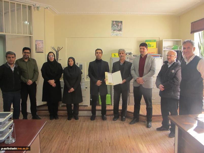 تجلیل از جانباز هشت سال دفاع مقدس به مناسبت اعیاد شعبانیه و سالروز ولادت حضرت ابولفضل العباس(ع)