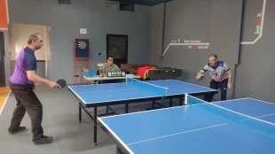 درخشش همکاران دانشکده صفادشت(کشاورزی-تربیت بدنی) در مسابقات ورزشی اساتید و کارکنان دانشگاه ملی مهارت استان تهران به مناسبت ایام الله دهه فجر 5