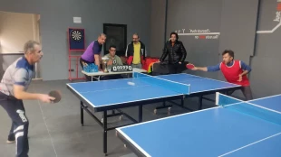 درخشش همکاران دانشکده صفادشت(کشاورزی-تربیت بدنی) در مسابقات ورزشی اساتید و کارکنان دانشگاه ملی مهارت استان تهران به مناسبت ایام الله دهه فجر 8