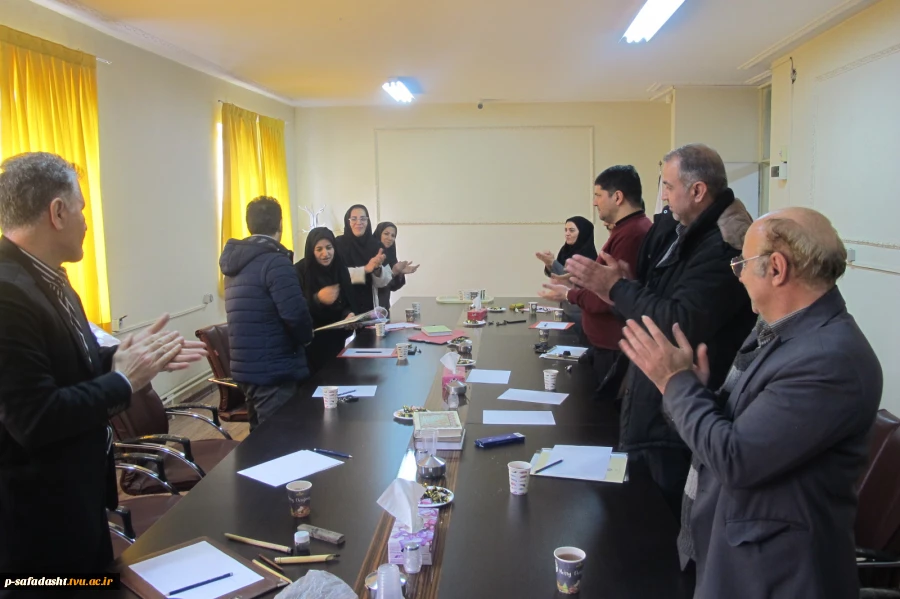 مسابقه خوشنویسی به مناسبت دهه مبارک فجر در دانشکده صفادشت برگزار گردید 4